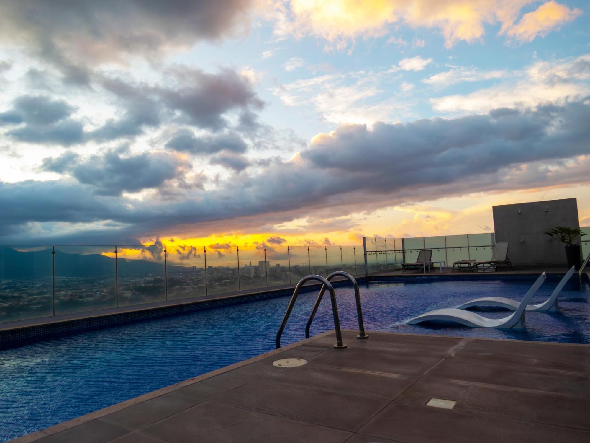 Ifreses, Study Full Equipped Whith Pool, Air- Conditioning, Spectacular View Of The City, Parking With Additional Payment Curridabat Extérieur photo